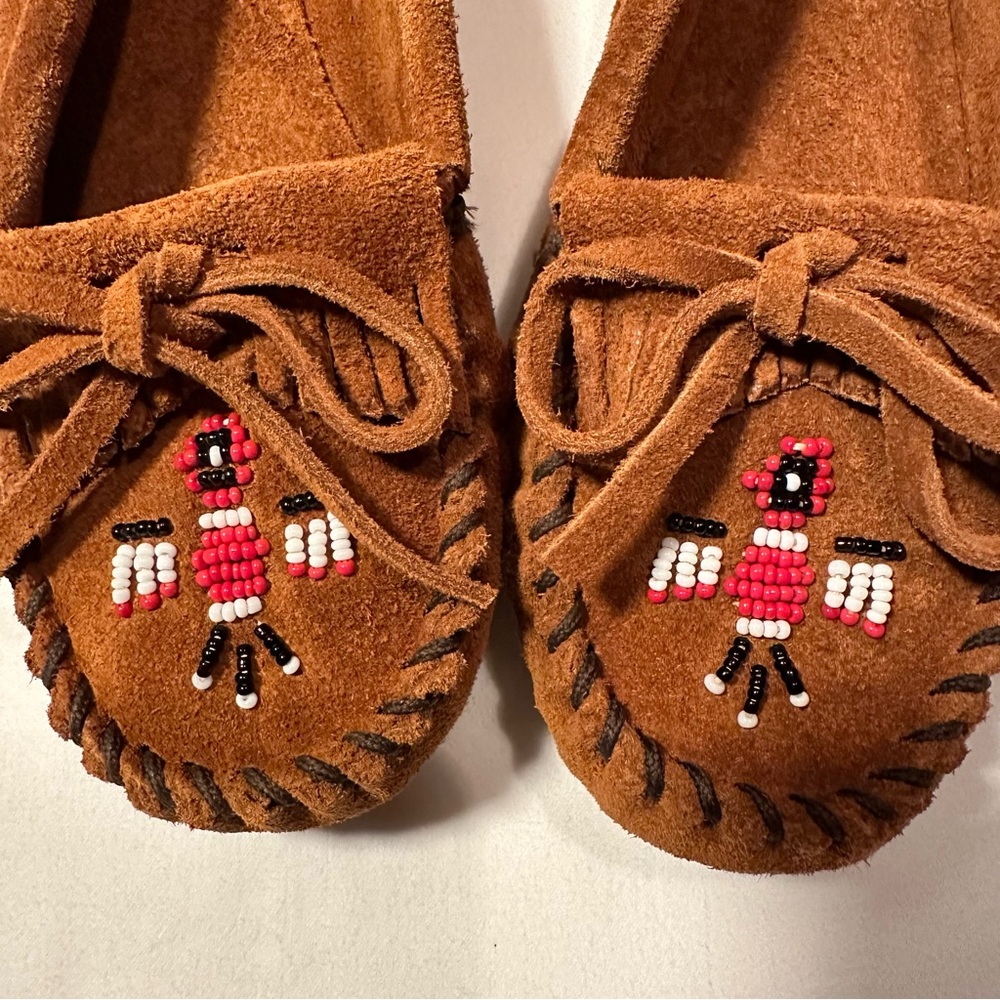Minnetonka Women's Thunderbird II Moccasins - Brown size 8